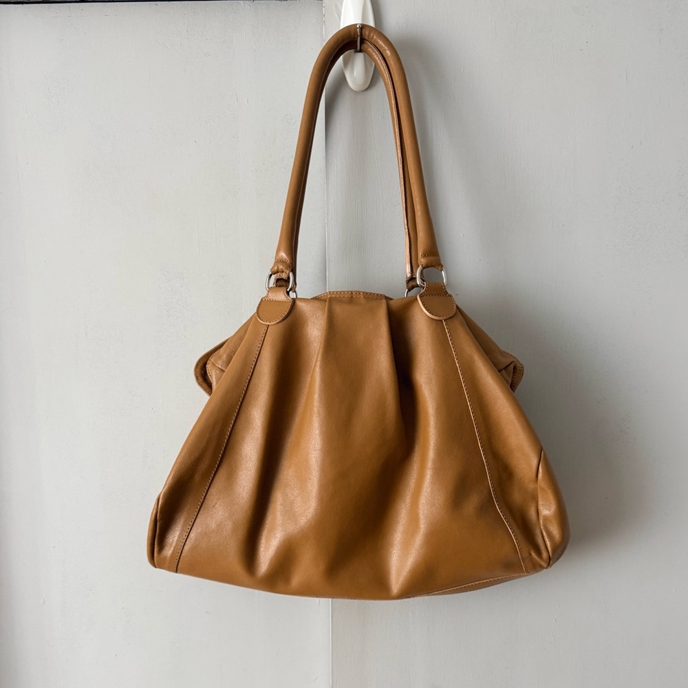 PARAVIDINO Chic Tan Leather Shoulder Bag - Picture 2 of 7